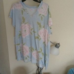 Women's V neck blouse size 3XL